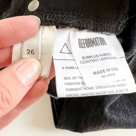 Reformation Exposed Zipper Straight Leg Crop Jean in Pacific Wash Black Size 26 - Picture 10 of 10